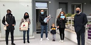 Ricci Della Dora Pozzi con genitori con bimbi