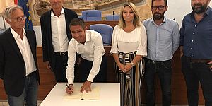 Firmato il protocollo d’intesa per la ricerca e utilizzo dei fondi inerenti il campo dello sviluppo urbanistico e della sostenibilità