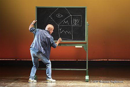 Paolo cevoli in La Sagra famiglia ph. Maurizio Tagliatesta