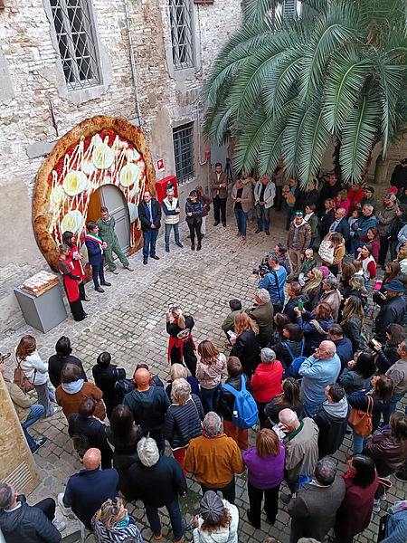 Entrata falegnameria Gran Buffet