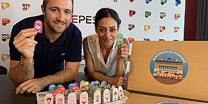 Perugini Murgia con la scatola del gioco