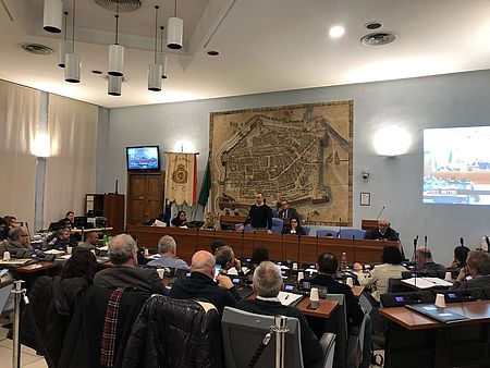 Fusione Pesaro-Monteciccardo, via libera dal consiglio alla proposta di legge approvata dalla giunta regionale