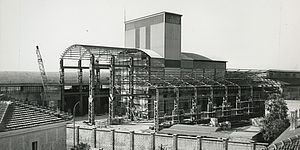 Vecchio scheletro di capannone