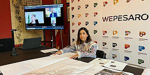 Della dora con dietro lo schermo Vezzali e Ricci