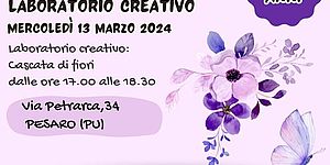 locandina con sfondo lilla e viola con disegno i fiori sulla destra
