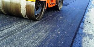 macchina asfaltatrice