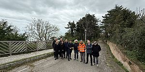Biancani e altri nella strada al mare di Fiorenzuola