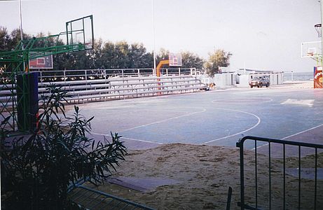 foto campo basket Viale Trieste