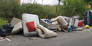 Materasso e altri rifiuti