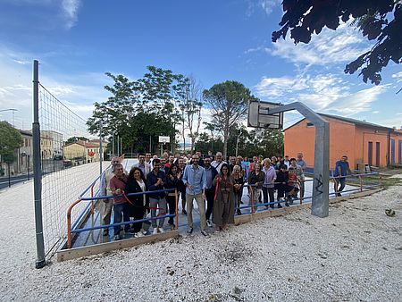 Gruppo di persone nella Pista polivalente 