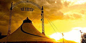 Stupor Circus chapiteau