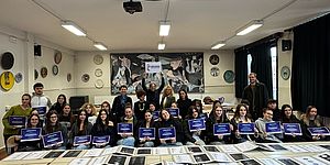 Ragazzi inseganti del liceo Mengaroni