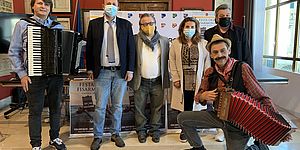 Vimini Frenquellucci Roberto e Gianluca Scaglione Athos Donini Simone Morotti con la Fisarmonica