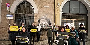 Ricci Murgia ed altri  con cartelli per Zaki