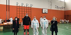 Ceccarelli Della Dora con operatori tamponi