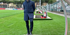 Pozzi nella panchine delllo stadio