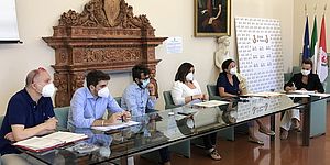 Ieri l’incontro degli assessori Cucchiarini e Pozzi con i rappresentanti delle attività economiche per siglare «una convergenza d’azioni basata sul dialogo» 