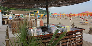 La Biblioteca fuori di sé…in spiaggia