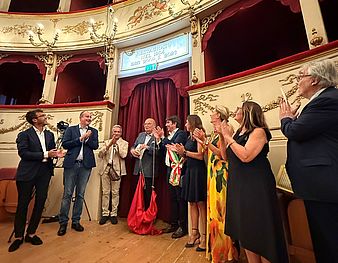 Autorità alla scopertura della targa alla riapertura del teatro Rossini