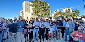 Taglio del nastro con autorità di P.le D'annunzio