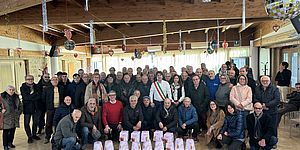 Biancani Pieri Della Dora Pandolfi con volontari verde