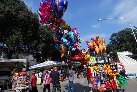 Bancarelle e palloncini