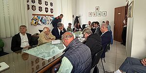 Biancani con autorità portuale e operatori