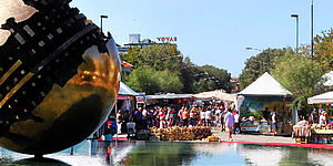 Palla di pomodoro con bancarelle