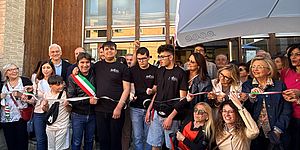 Biancani e ragazzi di Autentico