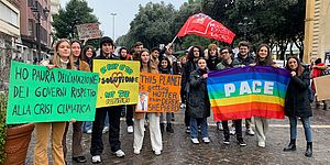 Murgia con insegnanti e ragazzi a manifestare