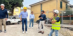 Ricci e tecnici nel cantiere di via Rigoni