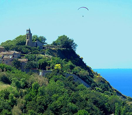 Fiorenzuola di Focara, borgo del Q6, del Parco San Bartolo di Pesaro