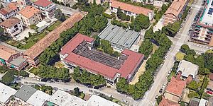 scuola via Fermi dall'alto