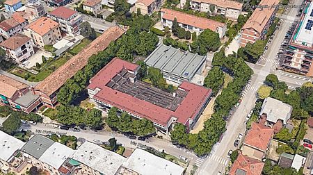 scuola via Fermi dall'alto