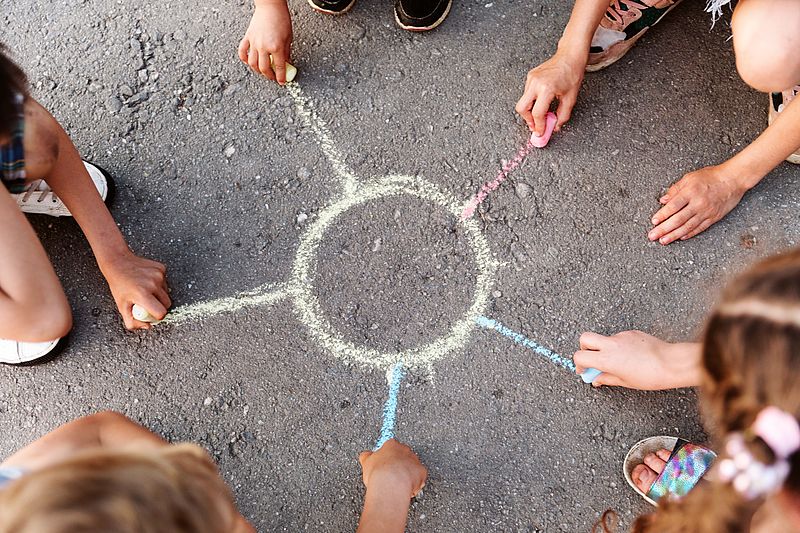 Immagine bambini in cerchio