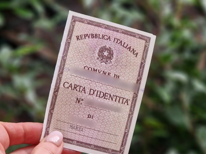 Carta di identità cartacea