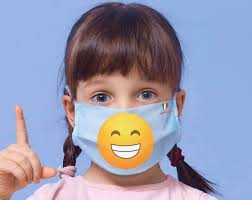 bimba con mascherina