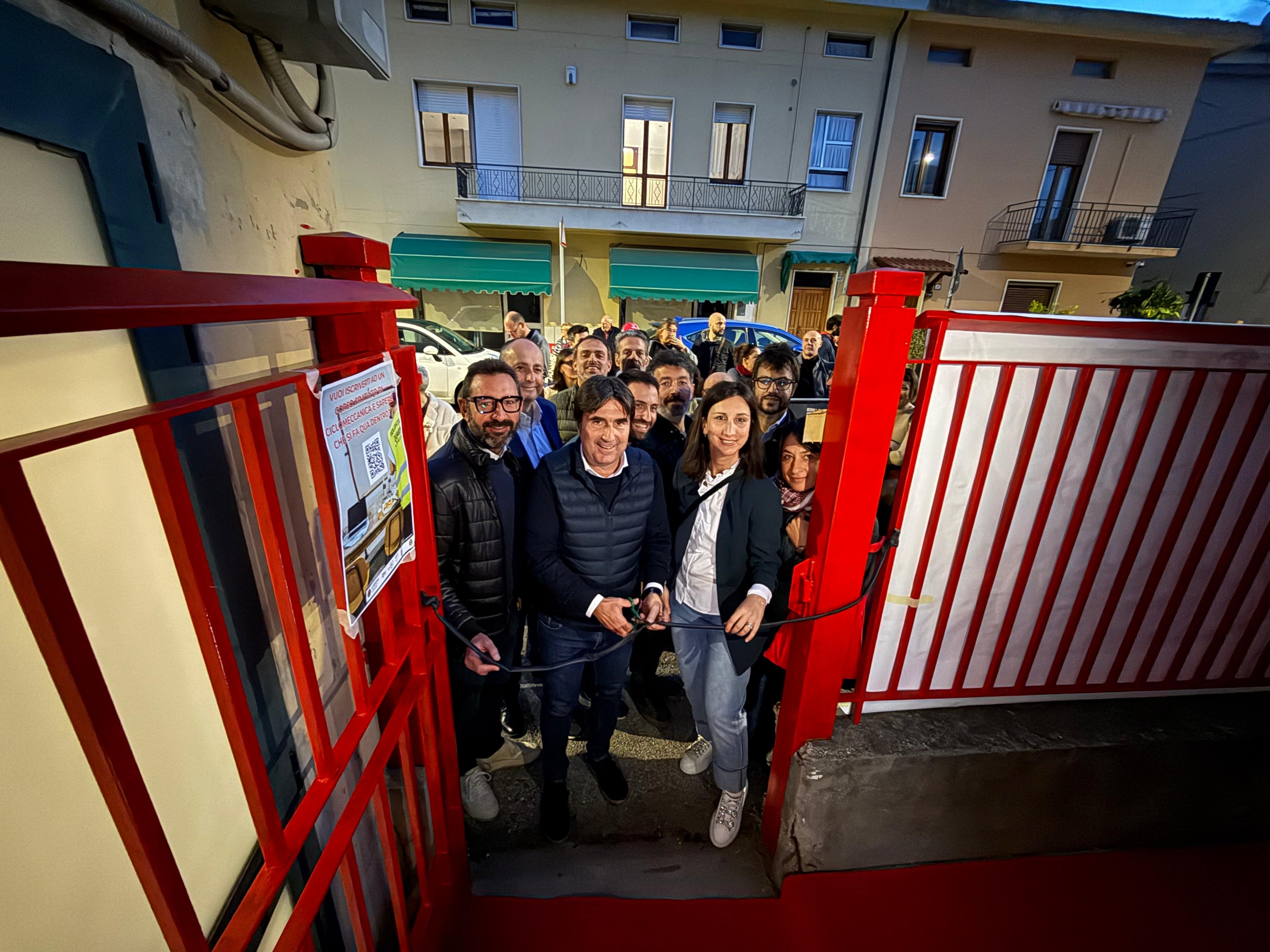 Biancani Nobili Mengucci Pozzi Vimini e altri al taglio del nasto