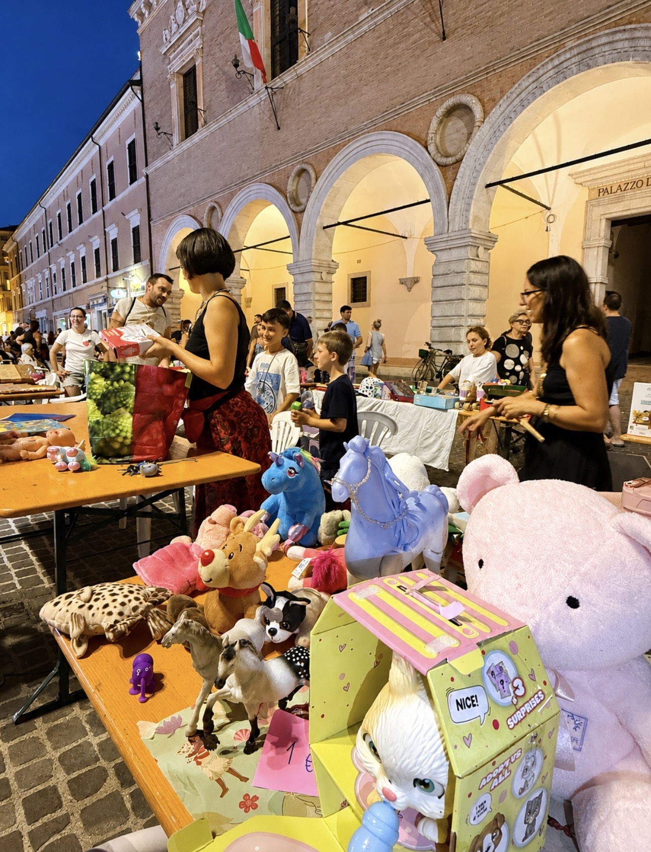 Mercatino delle Meraviglie - Shopping sotto le stelle