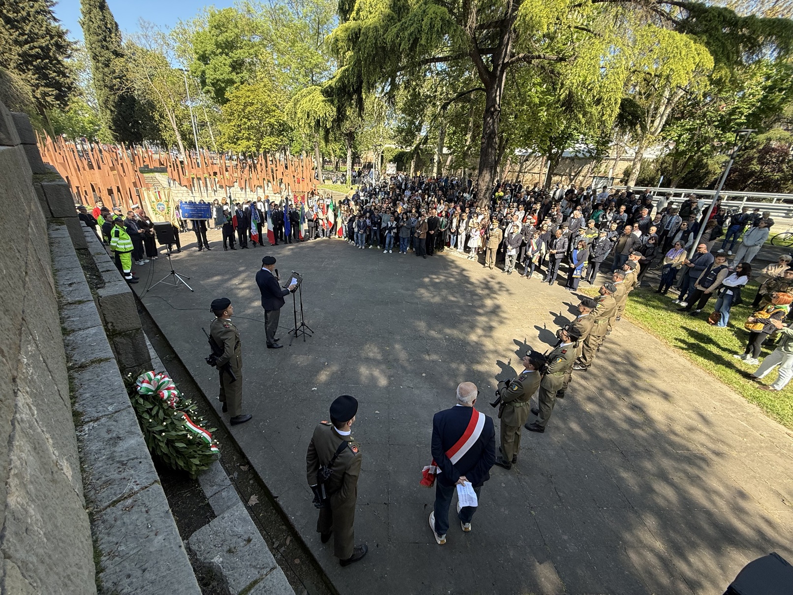 La cerimonia del 25 Aprile al Monumento alla Resistenza