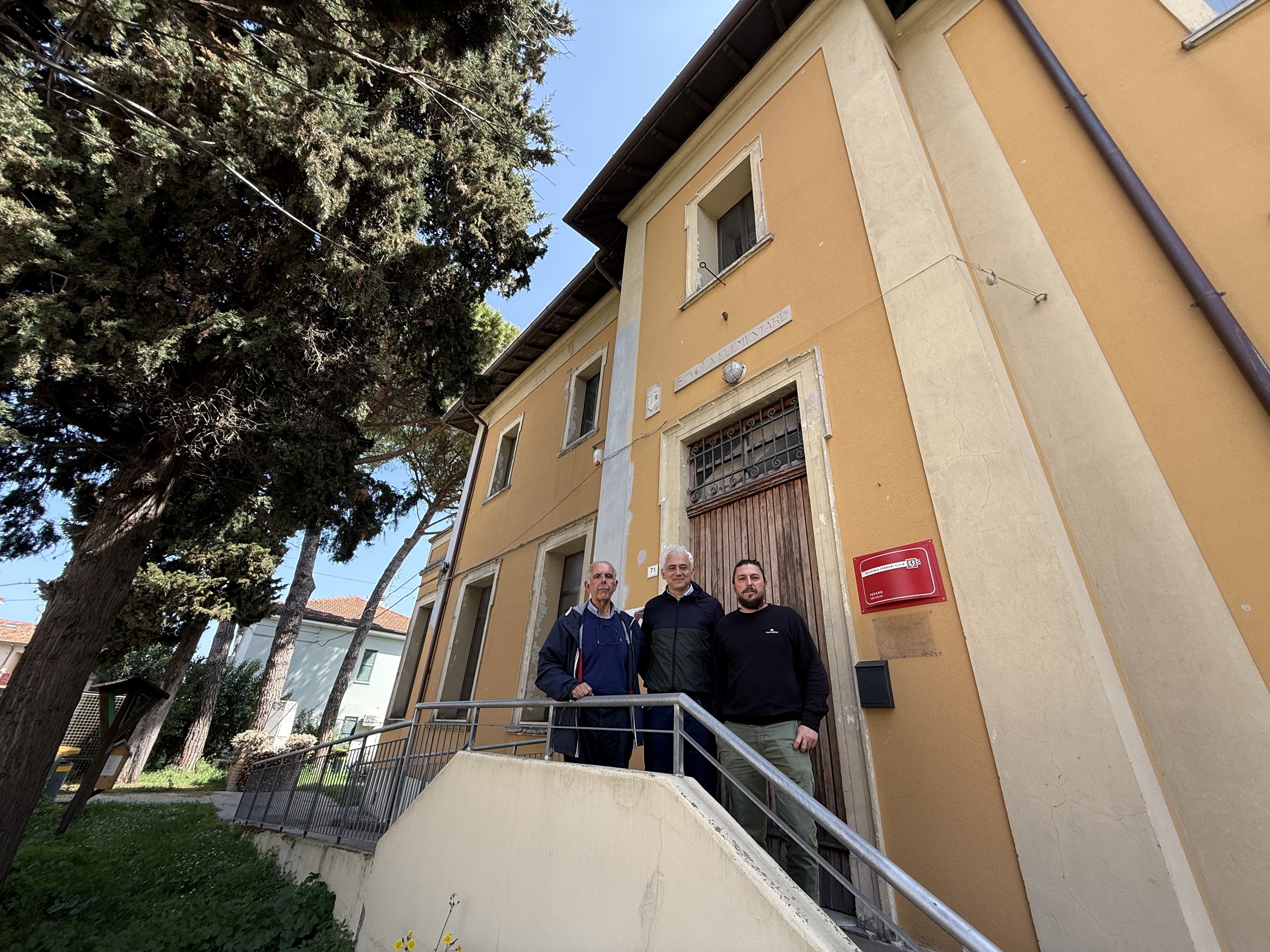  il consigliere del Q8 Giuseppe Bongiorno, l'assessore Luca Pandolfi, il presidente del Q8 Fabio Zaffini