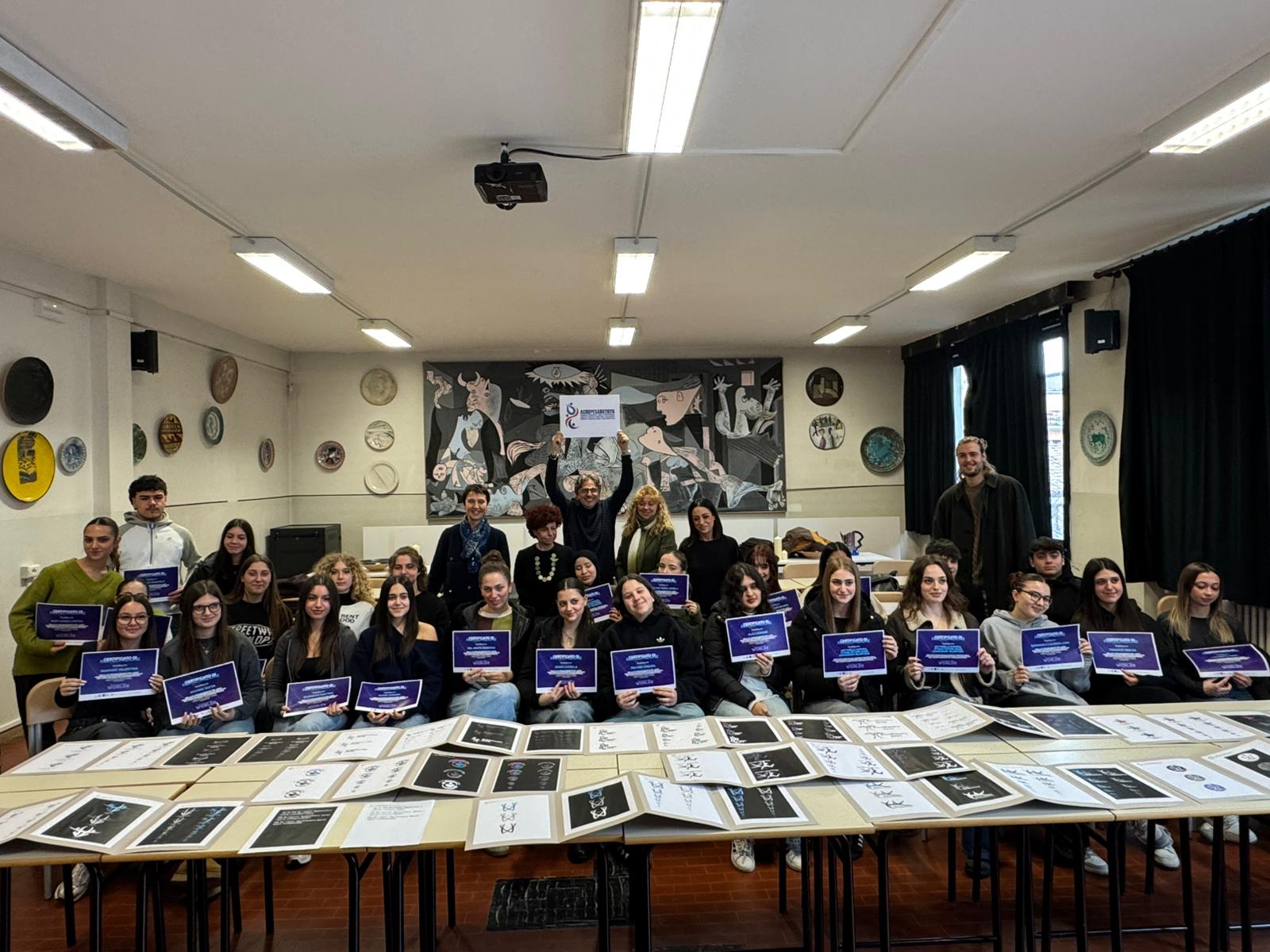 Ragazzi inseganti del liceo Mengaroni