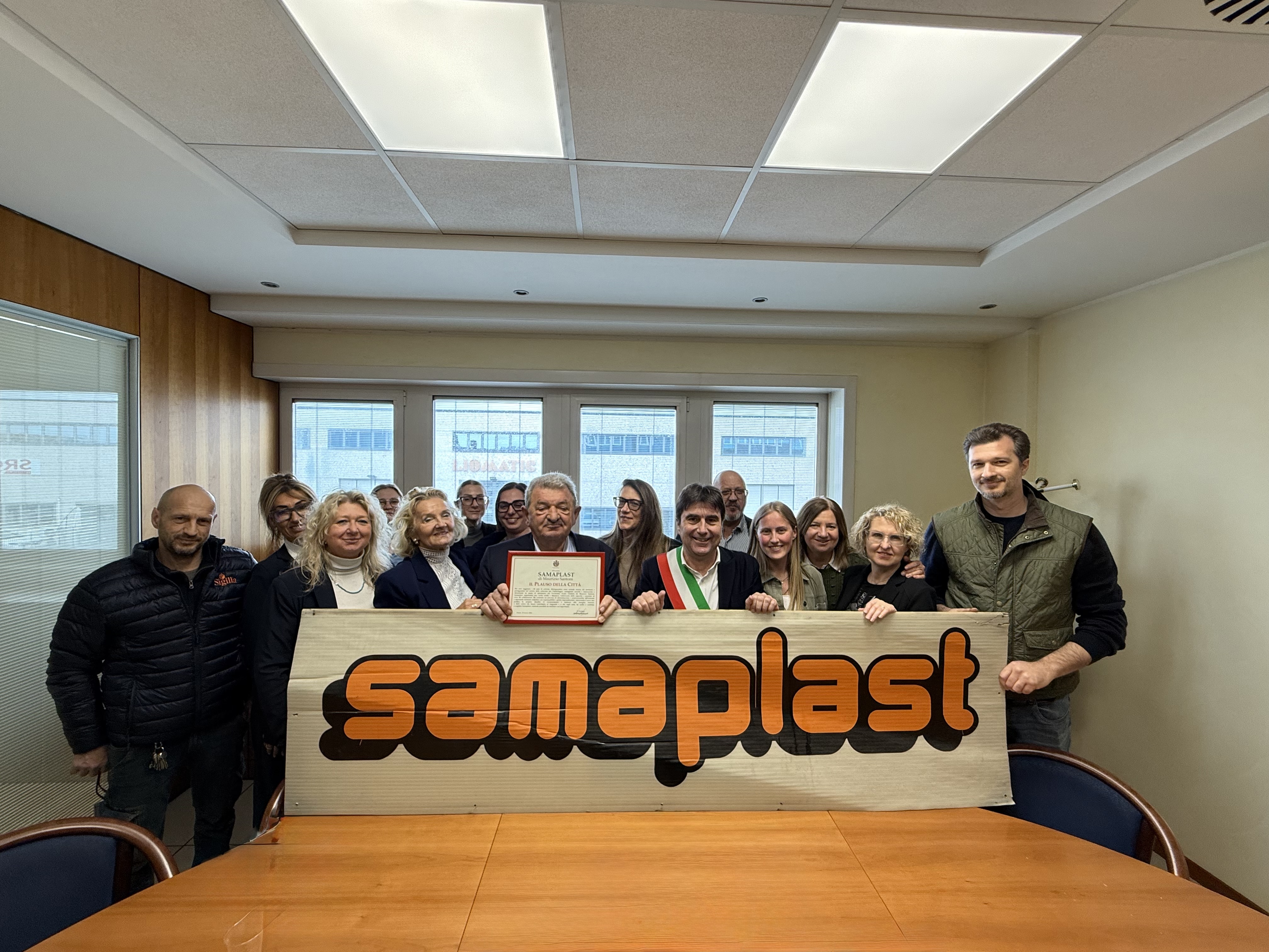 Plauso della Città alla Samaplast di Maurizio Santoni