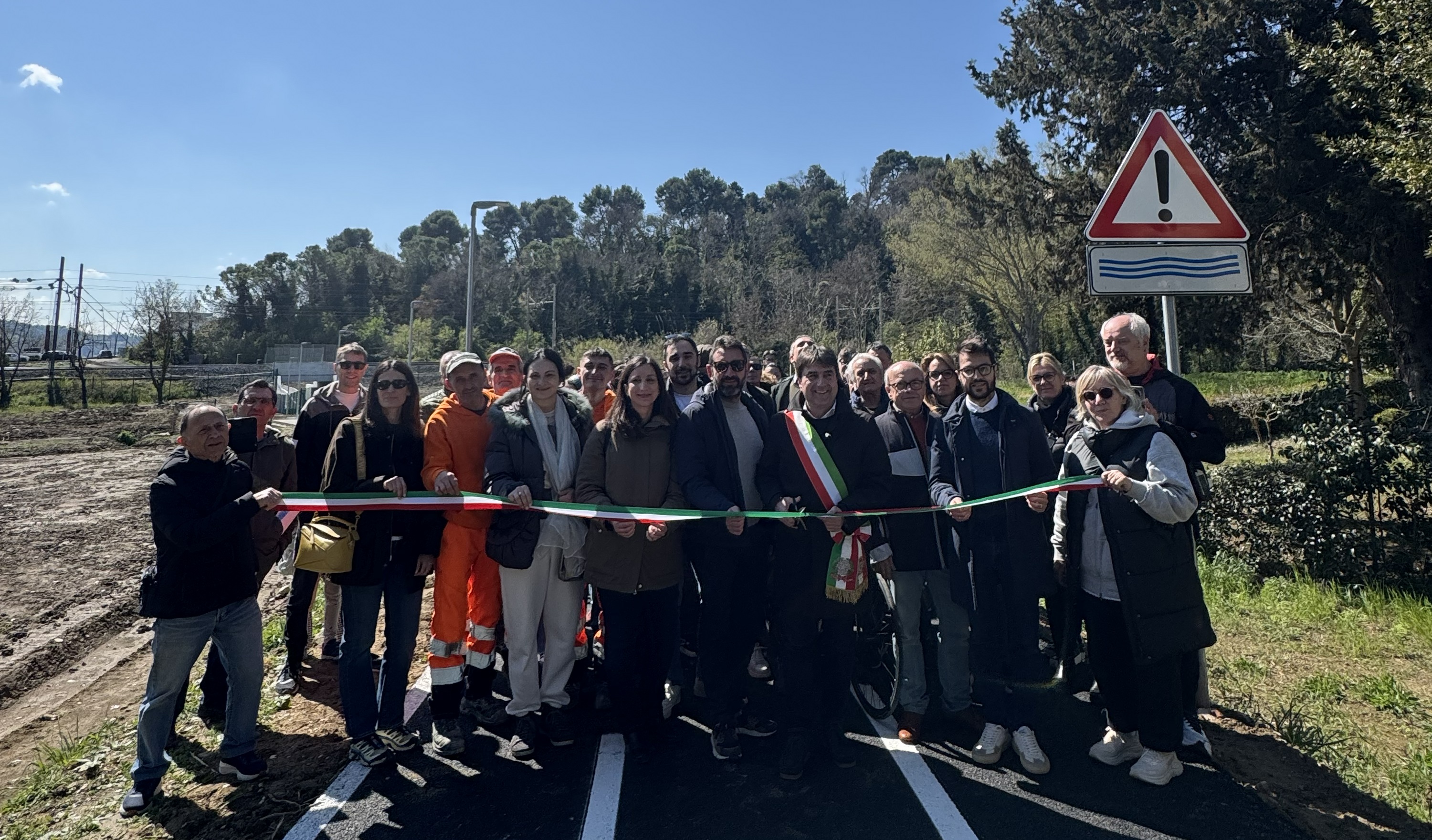 aglio del nastro per la nuova ciclabile di Vismara-Cattabrighe